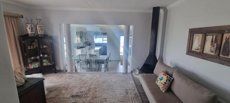 4 Bedroom Property for Sale in Dana Bay Western Cape